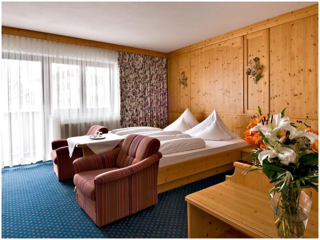 Hotel Garni Mössmer Sankt Anton am Arlberg Exteriör bild